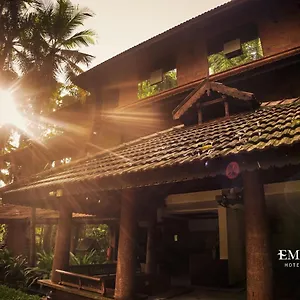 Resort Emarald